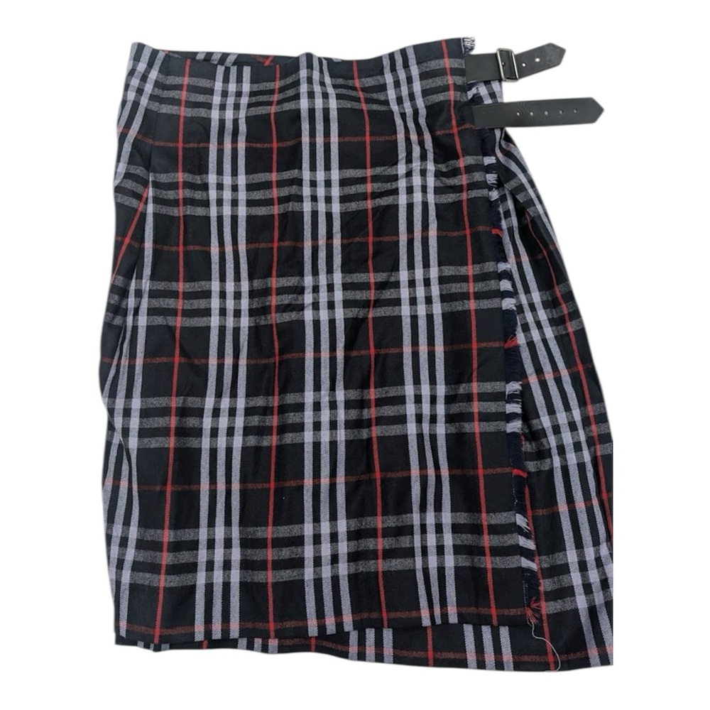 Burberry Wool Blue, Red and White Kilt Skirt - Size: US 12 or UK 16